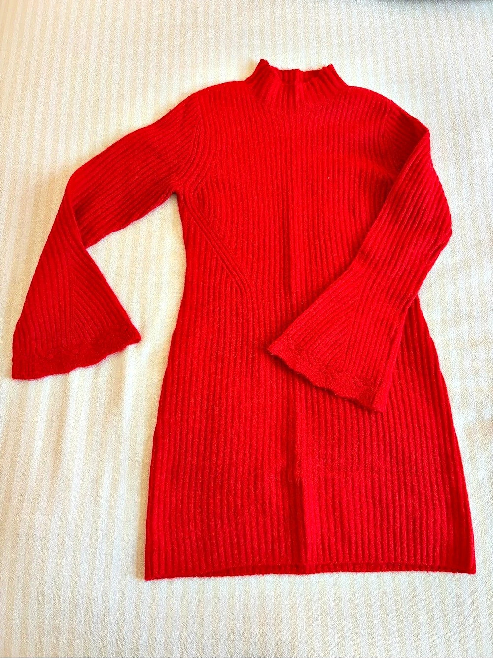Abercrombie Red Ribbed Mini sweater Dress Size Small Petite